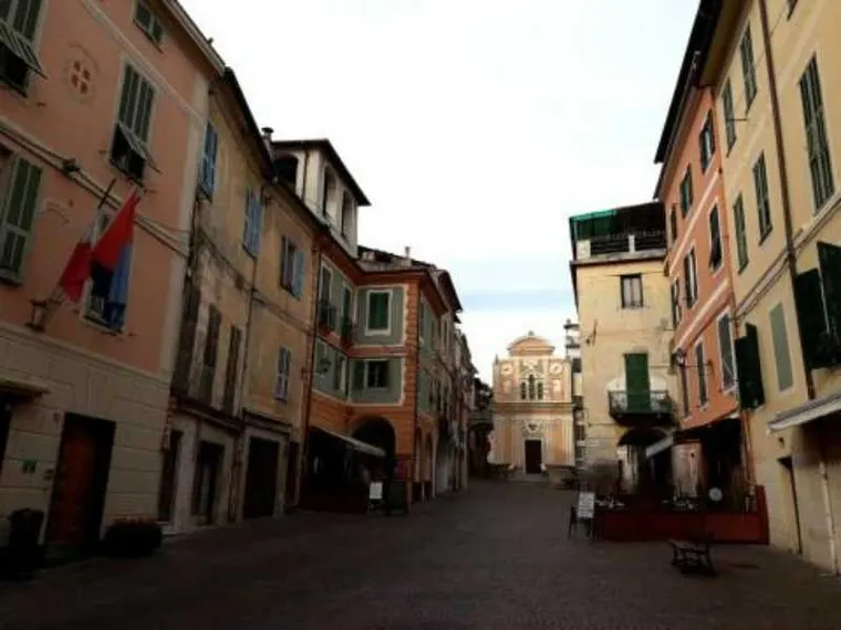 Il senso del "no" al funerale del "venerabile maestro" in Liguria