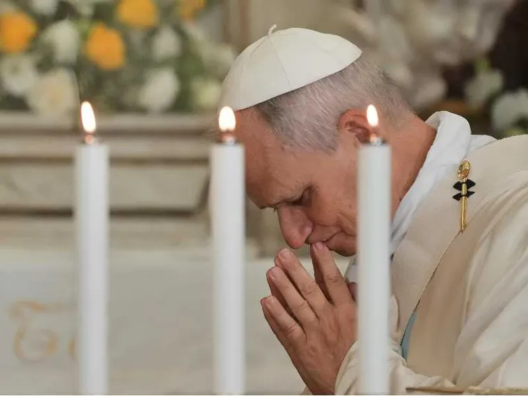 La preghiera? È la prima forma di disarmo. La pace secondo Leone. E Agostino