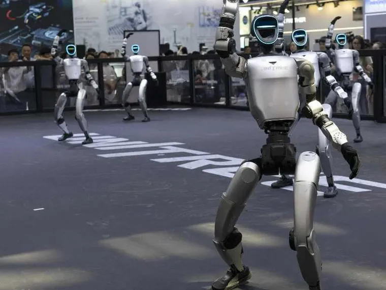 Dalla fantascienza alla fabbrica (e alla finanza): l’era dei robot umanoidi è cominciata per davvero