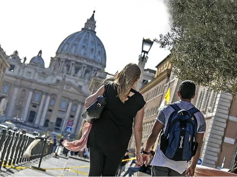 Abusi, morale sessuale, etica animale: perché il dibattito non può fare a meno della teologia
