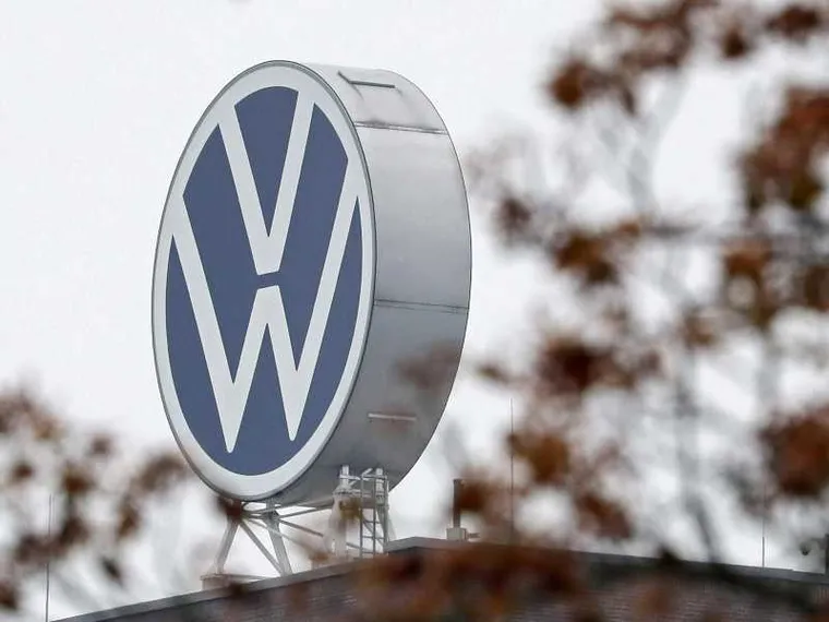 Tagli, riconversioni industriali e proteste: la crisi Volkswagen preoccupa l'Europa