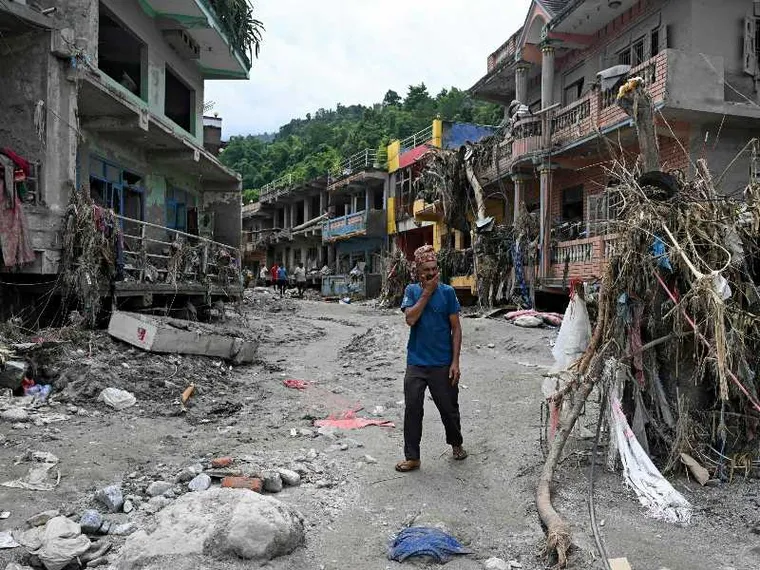 La devastazione provocata dall'alluvione a Devighat, nel distretto di Nuwakot, in Nepal