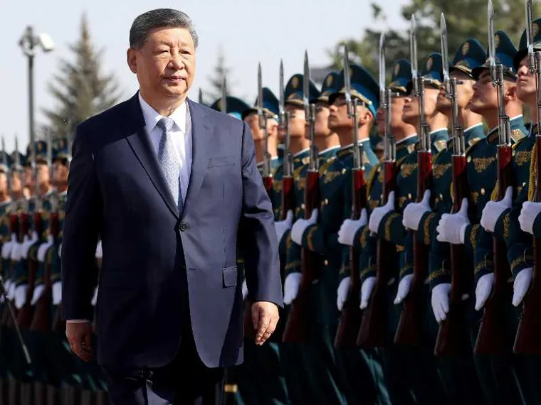 Il presidente russo Vladimir Putin e quello cinese Xi Jinping al vertice dell'Organizzazione per la cooperazione di Shanghai a Bishkek, in Kirghizistan