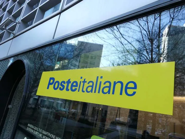L’ultimo rilancio di Poste su Tim ha un obiettivo: conquistare gli azionisti e ridurre i rischi