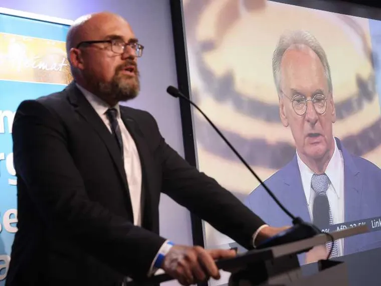 Chi è Tillschneider, l'ideologo di Afd che progetta di riscrivere i programmi scolastici