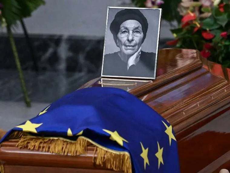 Emma Bonino, mio padre Carlo Casini, lo scontro sull'aborto e la Misericordia di Dio