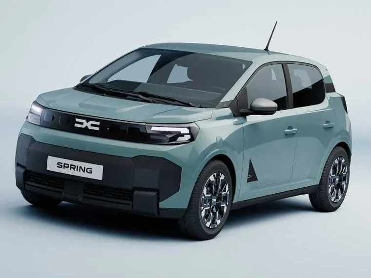 Dacia, la nuova Spring apre la sfida elettrica: «Ma in Italia ricaricare costa ancora troppo»