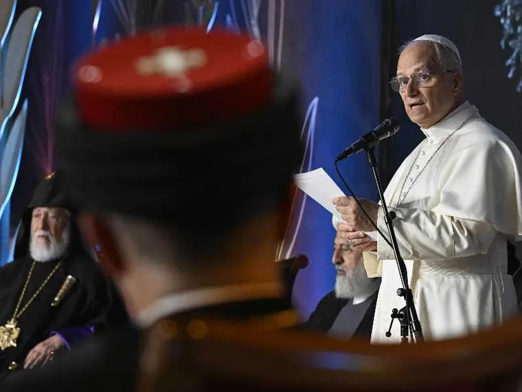 L'incontro ecumenico e interreligioso in piazza dei Martiri a Beirut il 1° dicembre 2025 durante il viaggio di Leone XIV in Libano / SICILIANI