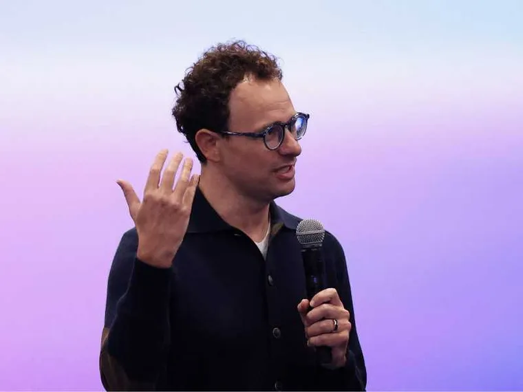 Regole per l’IA? Le chiede anche il mercato. Ora tocca alla politica