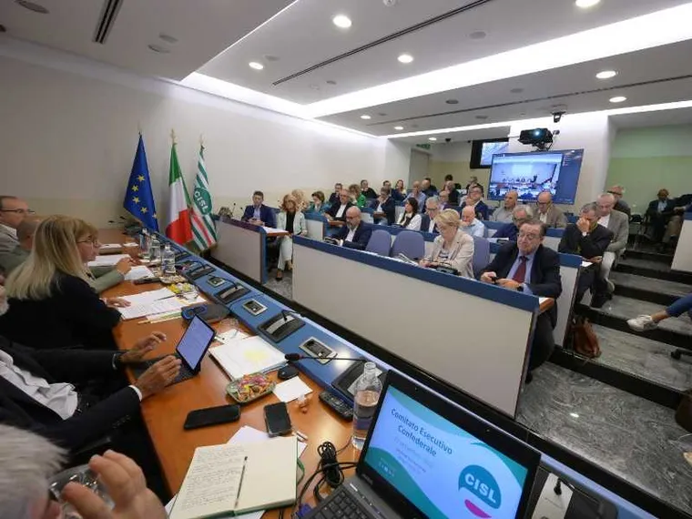 Giovani, contratti, salari e formazione: le 120 proposte della Cisl per far ripartire l'Italia