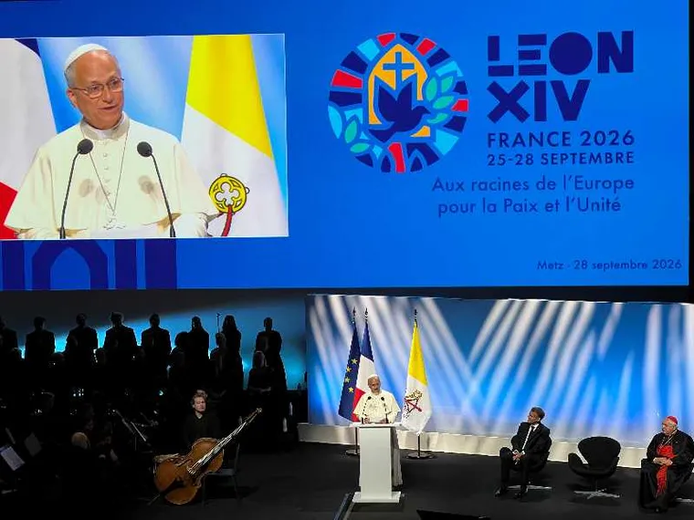 Il Papa a Metz: «La guerra è tornata in Europa, una nuova inutile strage»