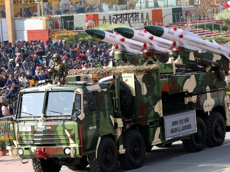 L'India esibisce il fiore all'occhiello della sua industria militare