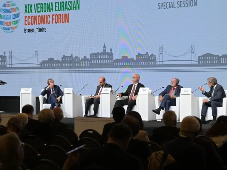 L'ultima tentazione di Mosca verso l'Europa è andata in scena a Istanbul: «Ecco il diesel che vi serve»