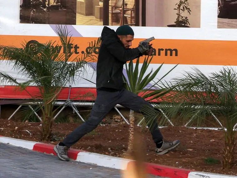 Un attentato piomba sul voto israeliano. Il governo annuncia un'offensiva in Cisgiordania