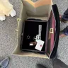 Mai una pistola in dono! È la morte trasformata in souvenir