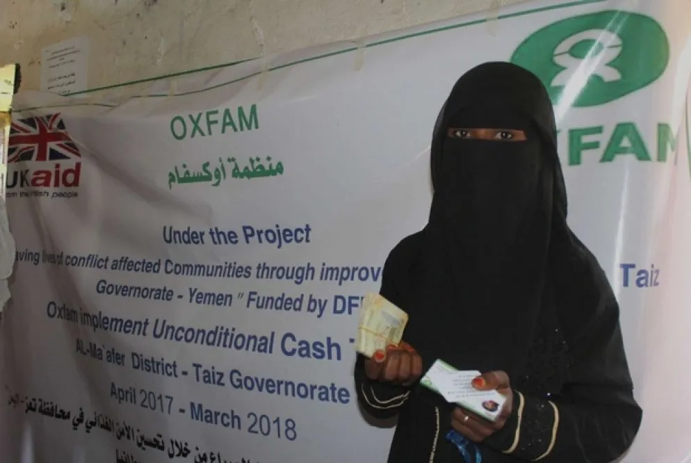 Una mamma aiutata dall'Oxfam (Oxfam - Zeyad Ghanem)