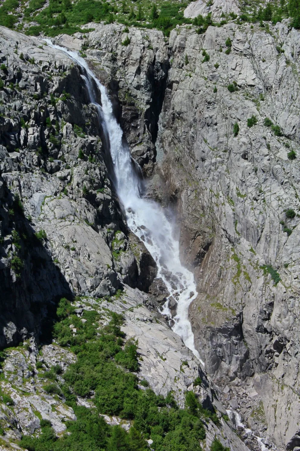 Le cascate del Mataròt (acqua dell’Adamello).