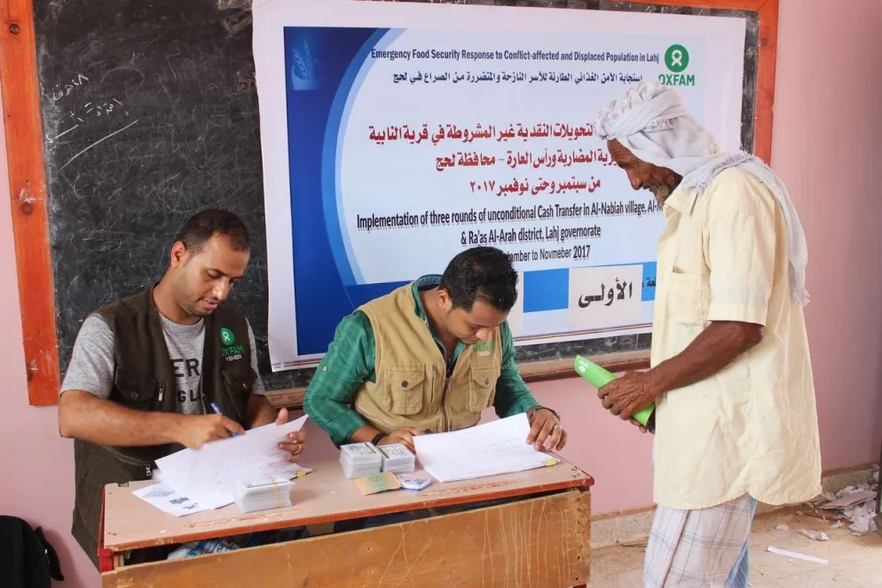 Sette milioni di persone fanno fatica a mangiare e chiedono aiuto ai centri di distribuzione alimentare (Oxfam - Omar Algunaid)