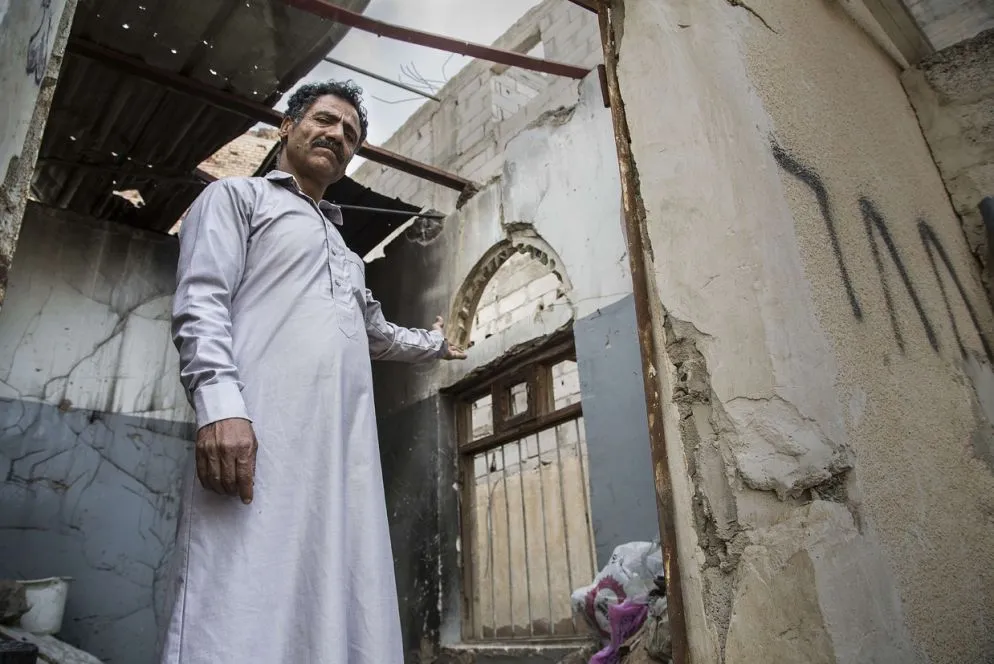 I continui bombardamenti della coalizione filosaudita hanno distrutto abitazioni, scuole, ospedali (Oxfam - Gabreez)