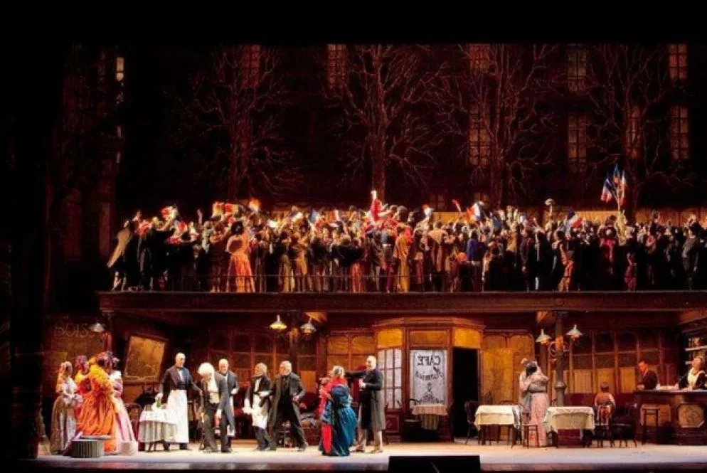 1963 -  Per il Teatro alla Scala mette in scena la Bohème di Giacomo Puccini (sul podio Herbert von Karajan) firma regia e scene dell’allestimento che è ancora oggi in repertorio a Milano. L’ultima regia firmata per la Scala l’Aida che nel 2006 ha aperto la stagione con Riccardo Chailly sul podio