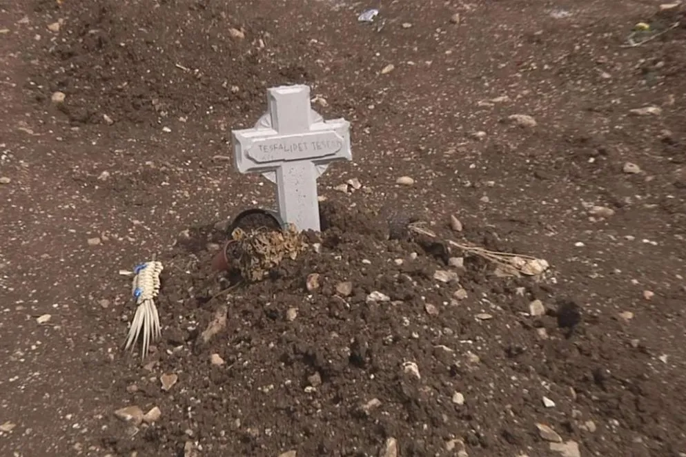 La tomba del migrante morto