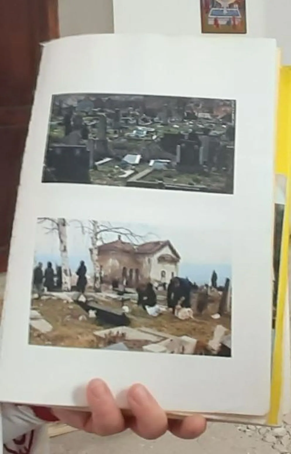 Le foto della devastazione della chiesa ad opera degli albanesi dopo gli scontri del 17 marzo 2004