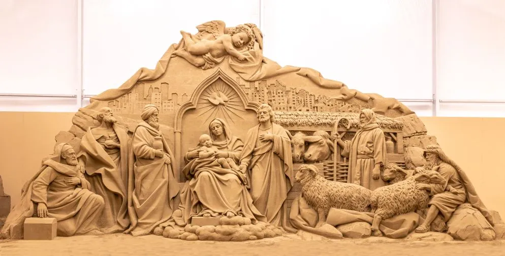 Il Presepe realizzato sulla spiaggia di Jesolo, in Veneto.