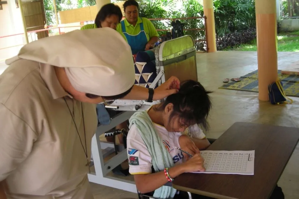 Thailandia. In risposta alle necessità dei più poveri tra i poveri, la Fondazione Thouret ha aperto un centro diurno al servizio dei più fragili, adolescenti e giovani con medio-gravi disabilità.