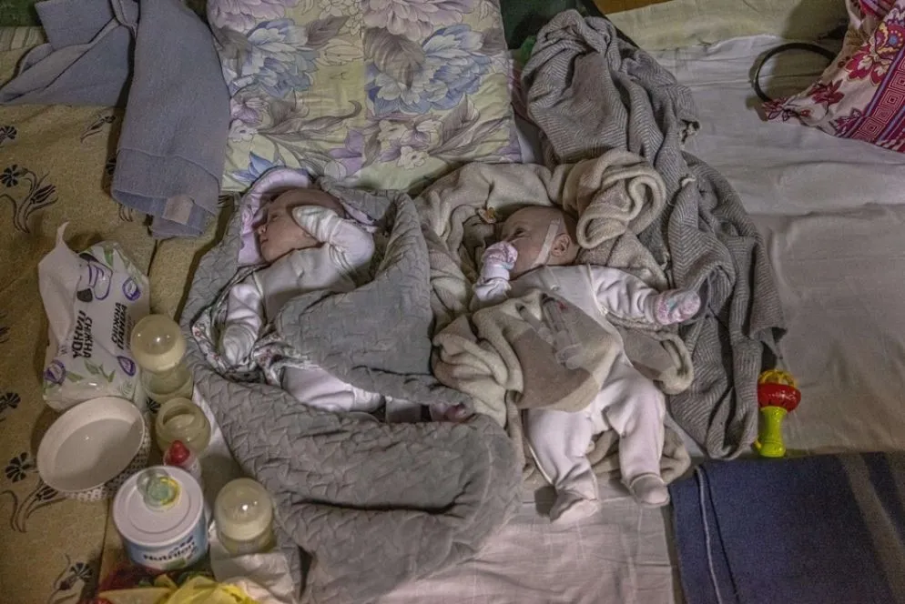 Sophie e Diana, due neonate premature, nel seminterrato dell'ospedale pediatrico Ohmadyt