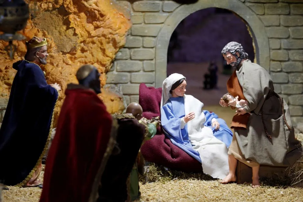 Un gigantesco Presepe costruito su 270 metri quadrati è stato allestito nella Cattedrale Metropolitana di Quito, in Ecuador: con 1.600 pezzi è il più grande del Sud America all'interno di una chiesa ed è anche l'attrazione natalizia per i visitatori da tutto il mondo.