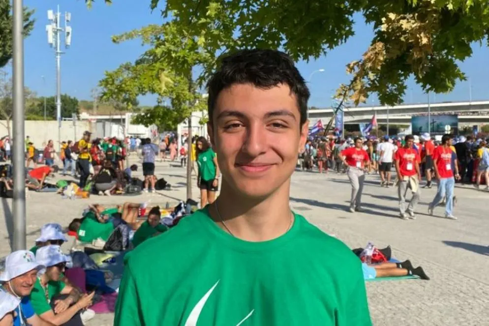 Luca, della diocesi di Milano, parrocchia san Giovanni evangelista-pavoniani,16 anni. «Sono più felice che stanco. Mi hanno colpito in maniera particolare gli incontri con ragazzi da altre nazioni»