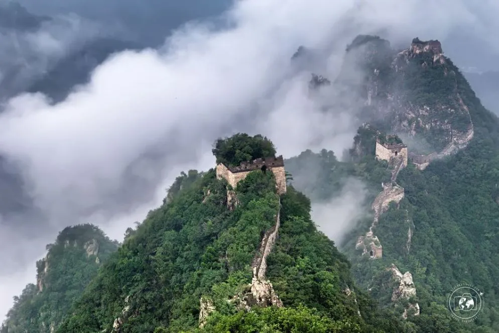 La muraglia divorata dalla natura a Jiankou
