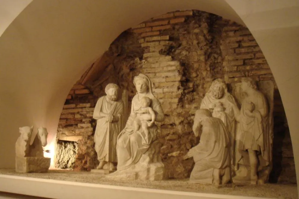 6) A Roma si conserva il primo presepe fatto con vere statue, scolpite da un grande artista. In quale basilica si trova?