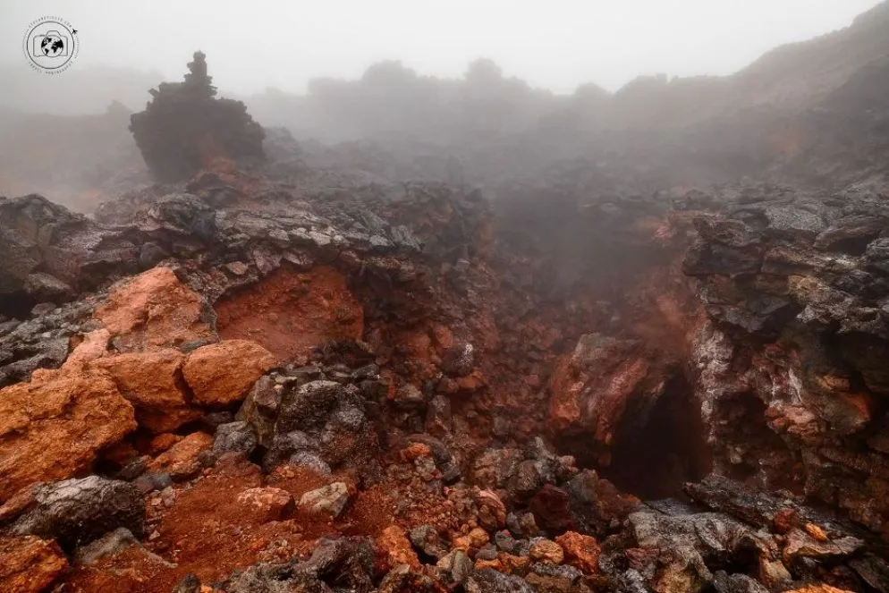 Kamchatka, una caverna naturale dentro un campo di lava