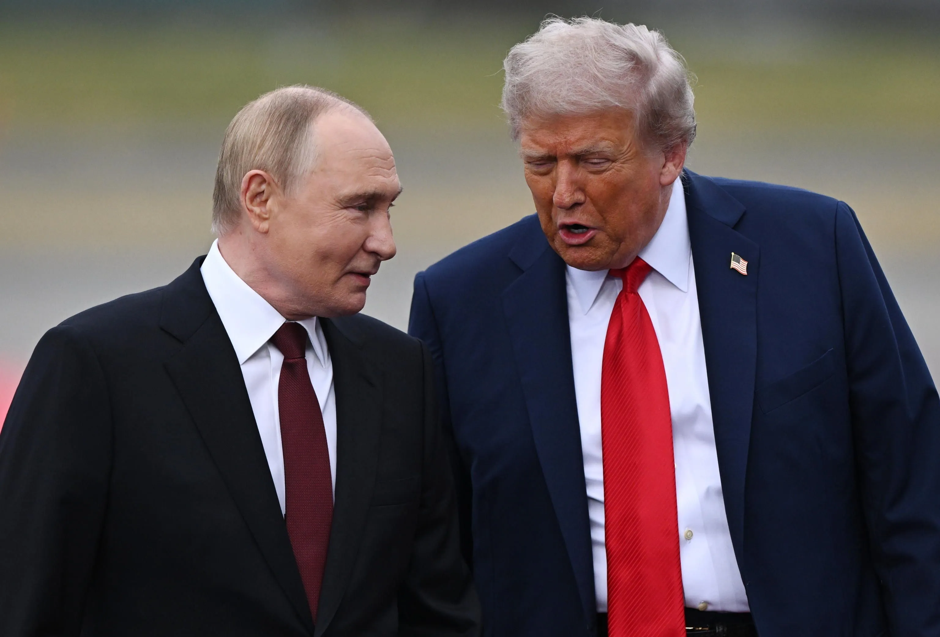 Trump accoglie in Alaska il presidente russo Vladimir Putin per un faccia a faccia sull'Ucraina /Ansa