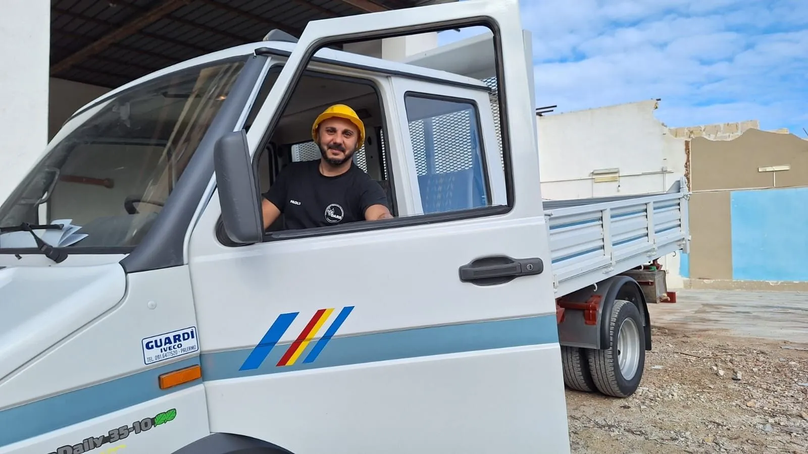 Paolo nella cooperativa dare di Danisinni