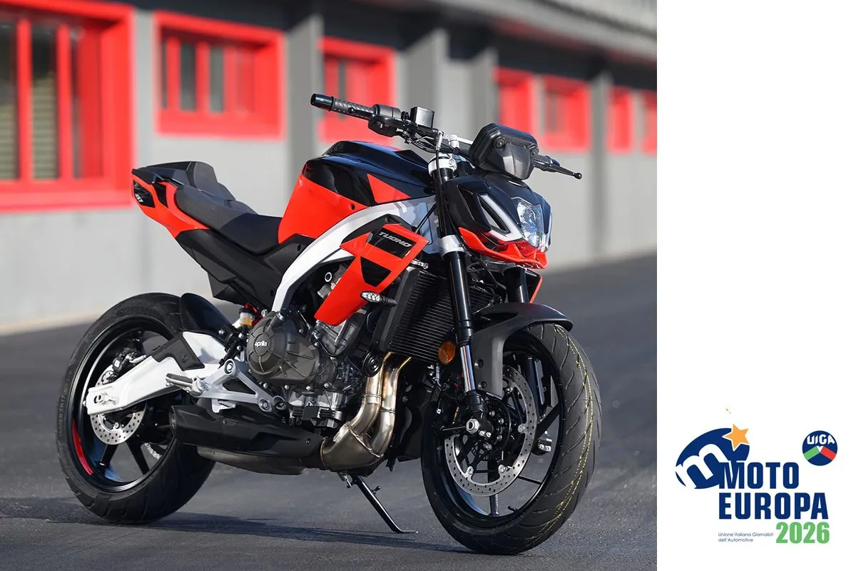 Un'immagine dell'Aprilia Tuono 457, finalista del Premio Moto Europa