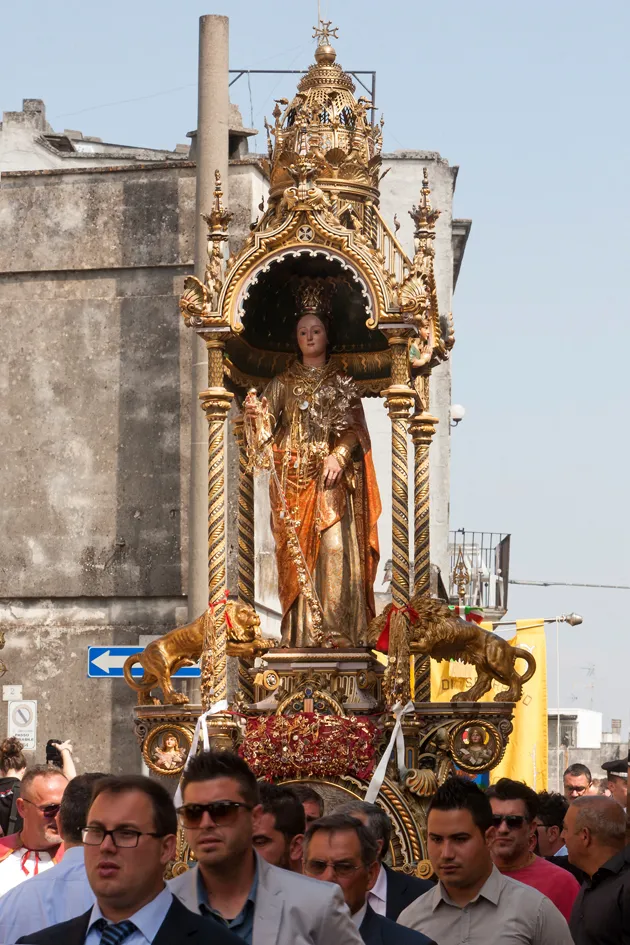Processione per la Festa di Santa Domenica / Massimiliano Rella