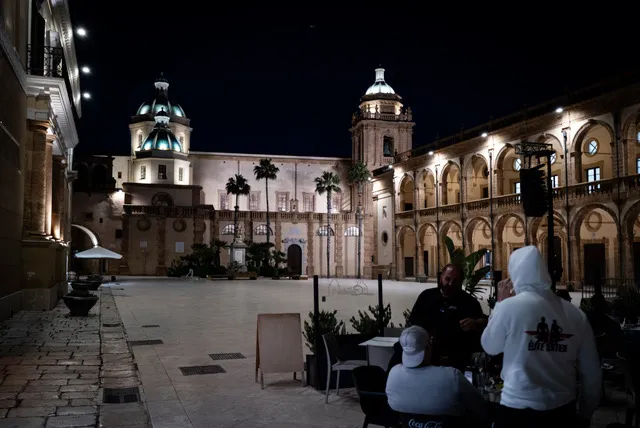 Piazza Bella Piazza / Courtesy © Francesco Belllina