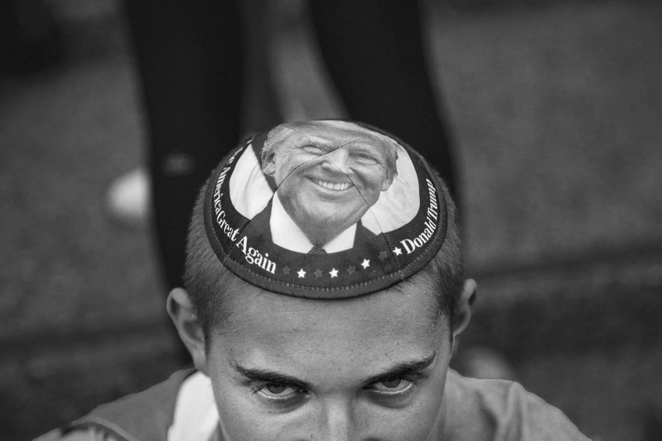 Festival Fotografia Etica / Gianluca Panella "Boy with kippa" Un ragazzo israeliano aspetta la liberazione degli ostaggi a Tel Aviv
