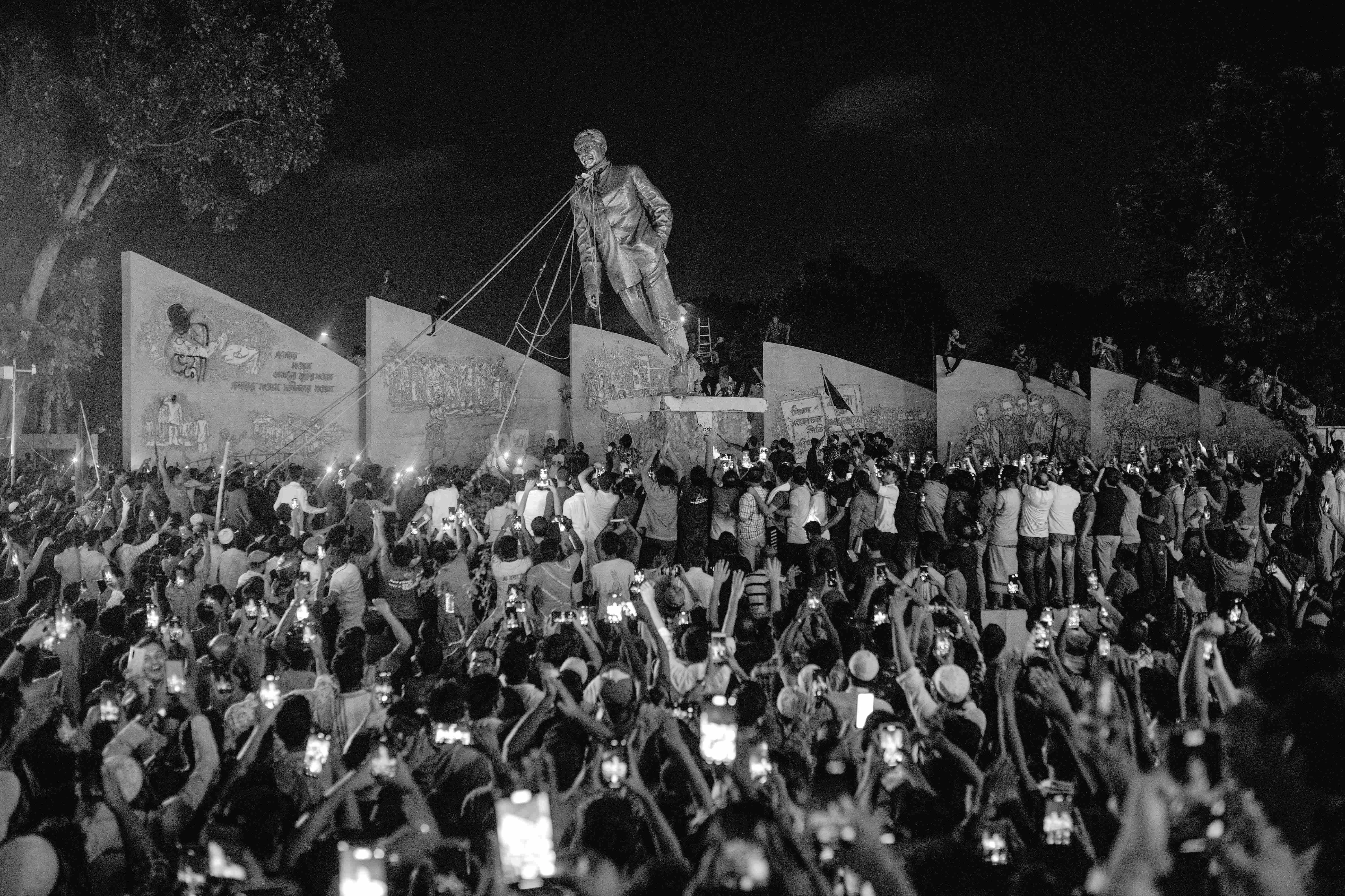 Festival Fotografia Etica / Mashruk Ahmed "Broken promises - July of memory" documenta le insurrezioni studentesche avvenute in Bangladesh nel 202
