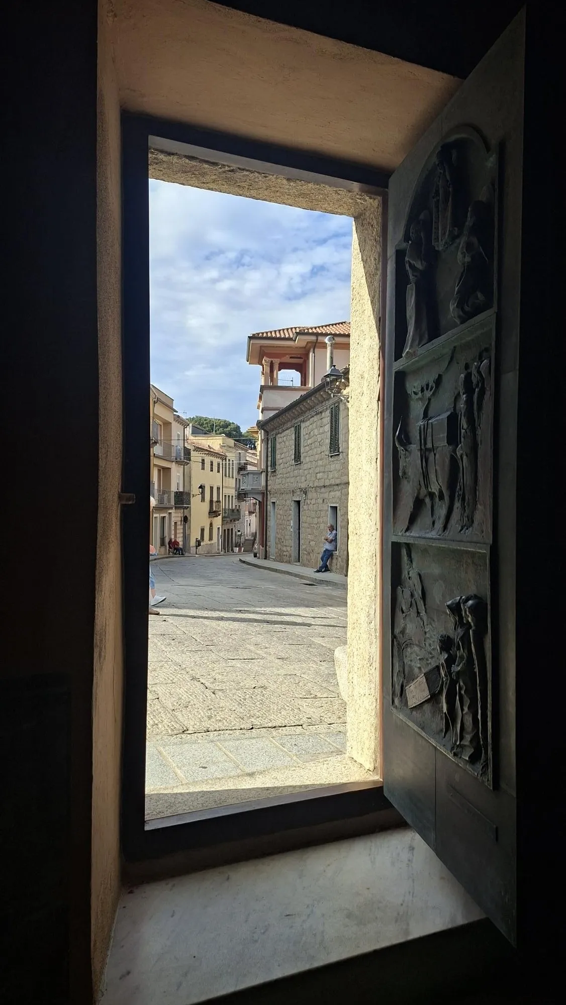 La Porta Santa della basilica di Nostra Signora di Luogosanto. Si apre, secondo tradizione, ogni sette anni / G.Matarazzo