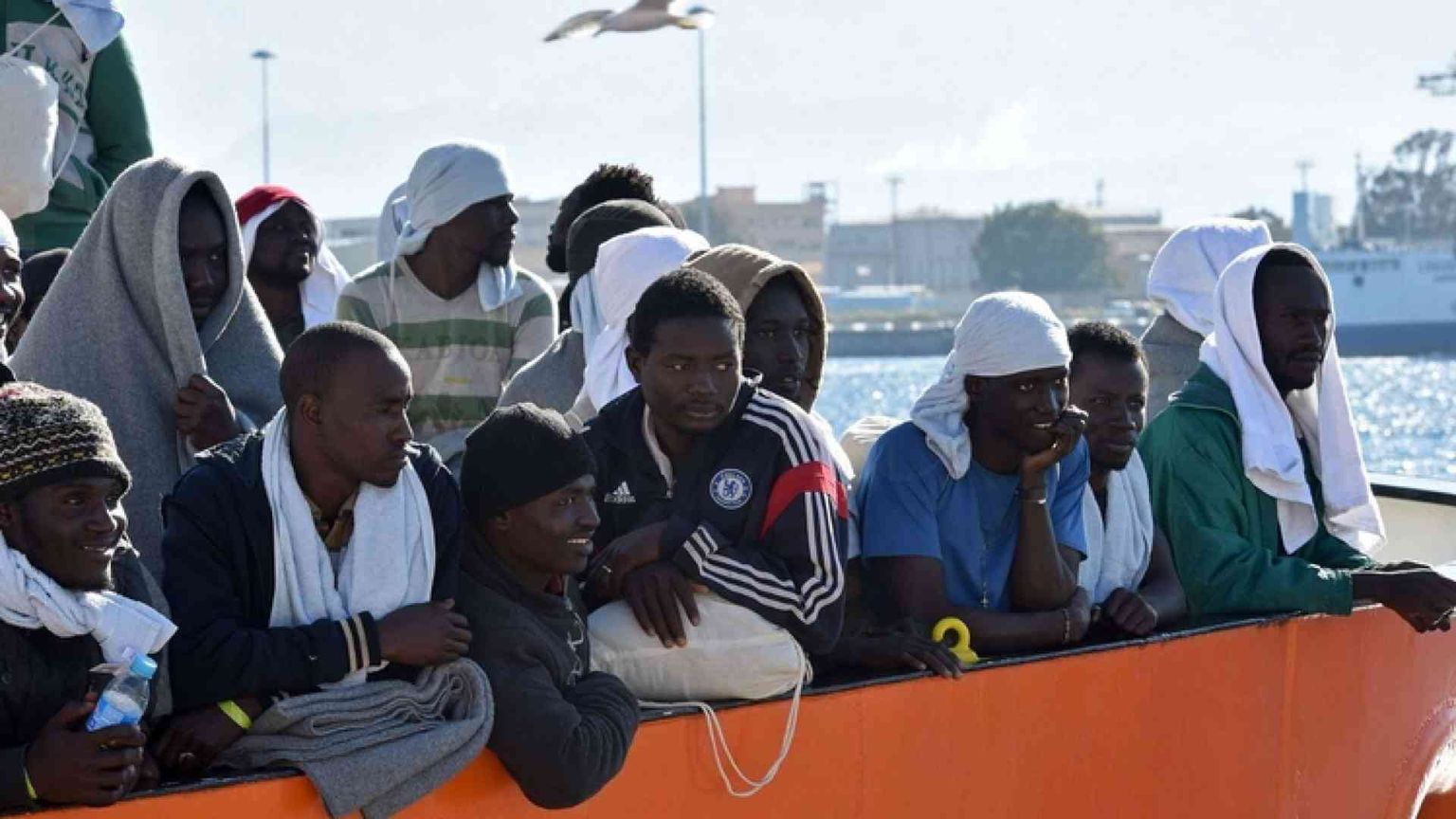 Anche i terroristi fanno affari con i migranti