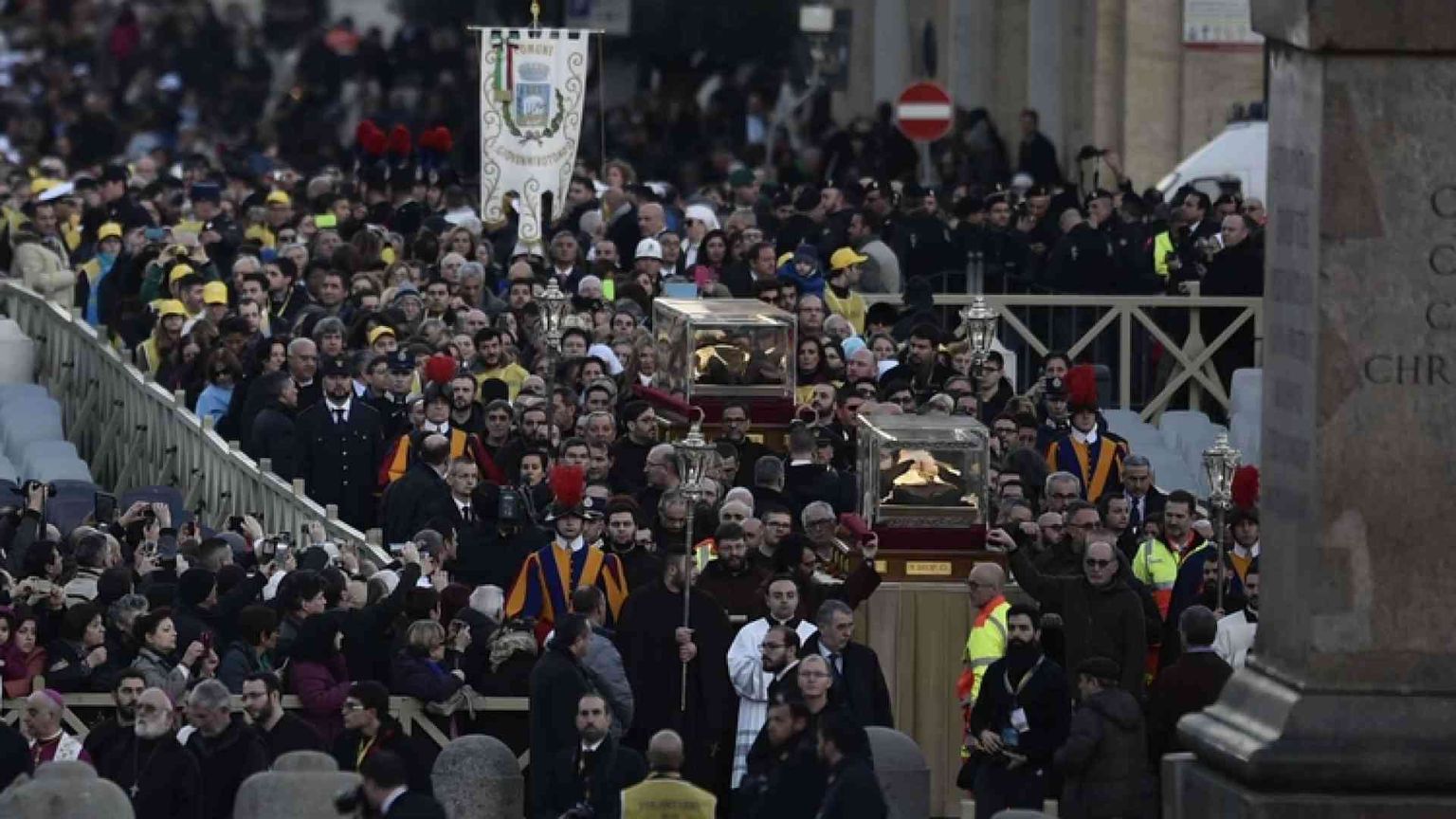 In san Pietro i santi del perdono: padre Pio e Mandic