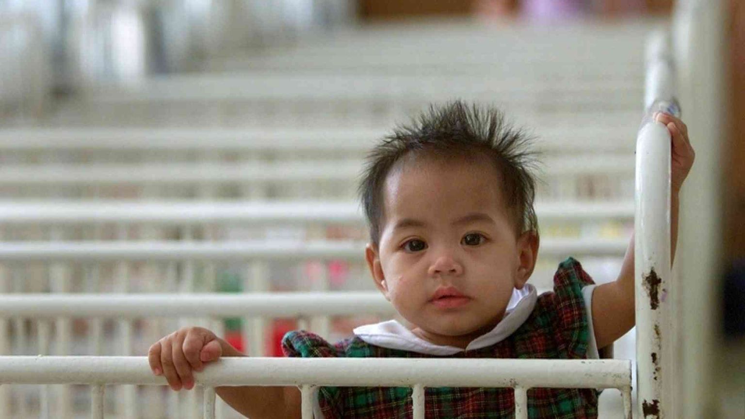 Adozioni e coppie gay, l'ingiusta strada