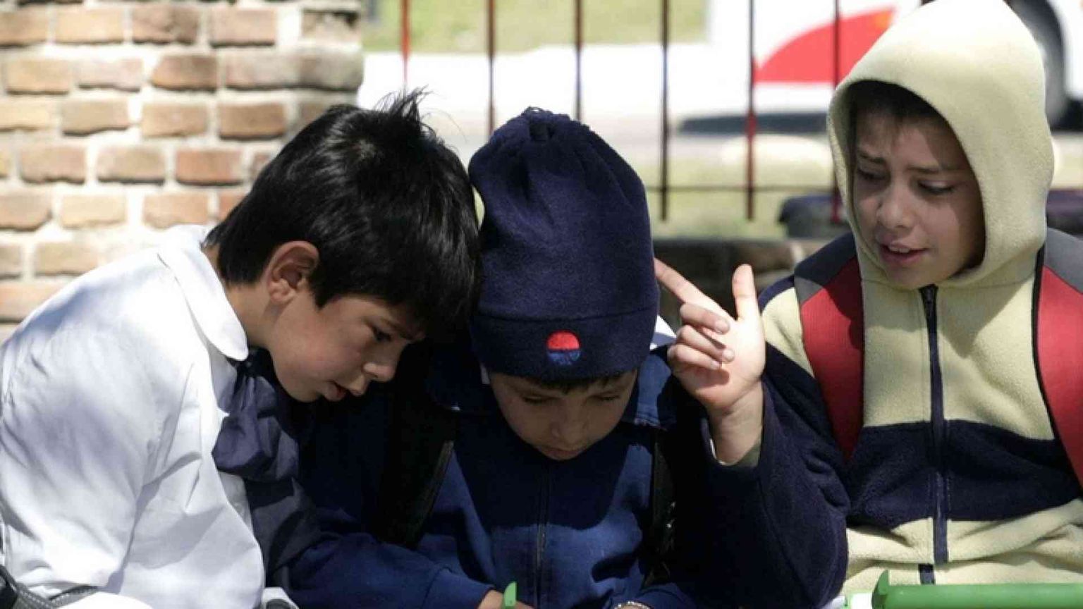 Quella rischiosa sfida delle mamme: non pubblicate sui social le foto dei figli