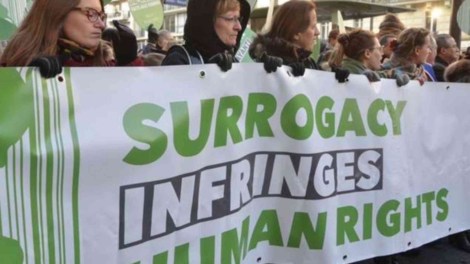 Utero in affitto, no del Consiglio d'Europa