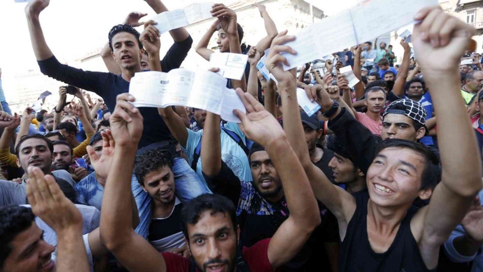 Migranti, appello delle ong: no ad accordo con Turchia