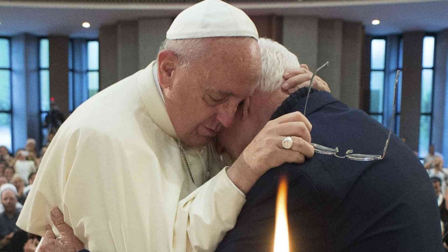 La fede, i martiri e la fine del regime in Albania