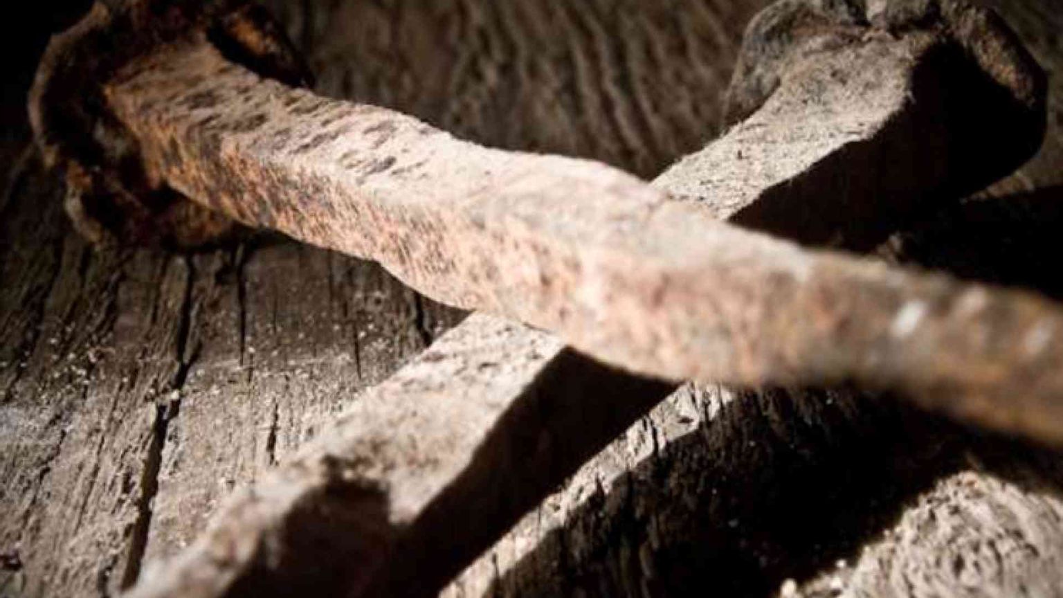 Il dialogo tra il fabbro e Maria E il ruolo della “Santa Croce”